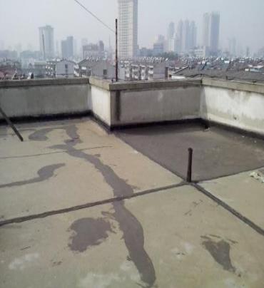 庆安漏水维修 楼顶漏水是什么原因，楼顶漏水维修方法是什么?